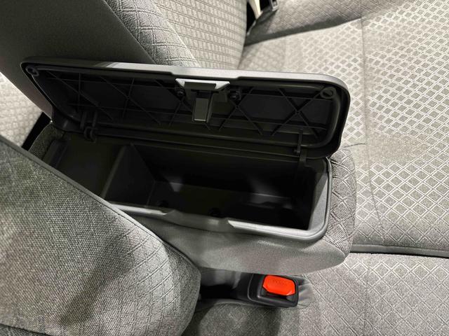 タント Ｘ　バックモニター対応カメラ　電動パーキングブレーキ　ＬＥＤオートライト　パワースライドドアウェルカムオープン機能　電動パーキングブレーキ　運転席助手席シートヒーター　　フルホイールキャツプ　キーフリーシステム　　オート電動格納式ドアミラー（30枚目）
