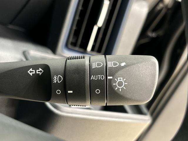 タント カスタム　Ｘ　　　電子パーキング　　ＬＥＤヘッドライト　ＬＥＤオートライト　パワースライドドアウェルカムオープン機能　電動パーキングブレーキ　運転席助手席シートヒーター　アルミホイール　キーフリーシステム　　オート電動格納式ドアミラー（25枚目）
