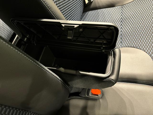 タント カスタム　Ｘ　　　電子パーキング　　ＬＥＤヘッドライト　ＬＥＤオートライト　パワースライドドアウェルカムオープン機能　電動パーキングブレーキ　運転席助手席シートヒーター　アルミホイール　キーフリーシステム　　オート電動格納式ドアミラー（32枚目）