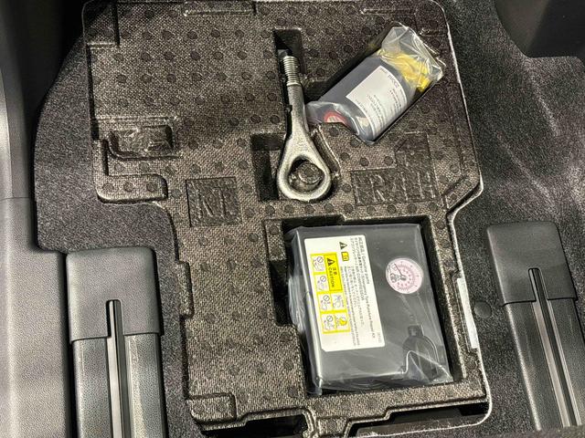 タント ファンクロス　　　　電子パーキング　　　ＬＥＤヘッドライト　ＬＥＤオートライト　パワースライドドアウェルカムオープン機能　電動パーキングブレーキ　運転席助手席シートヒーター　アルミホイール　キーフリーシステム　　オート電動格納式ドアミラー（33枚目）
