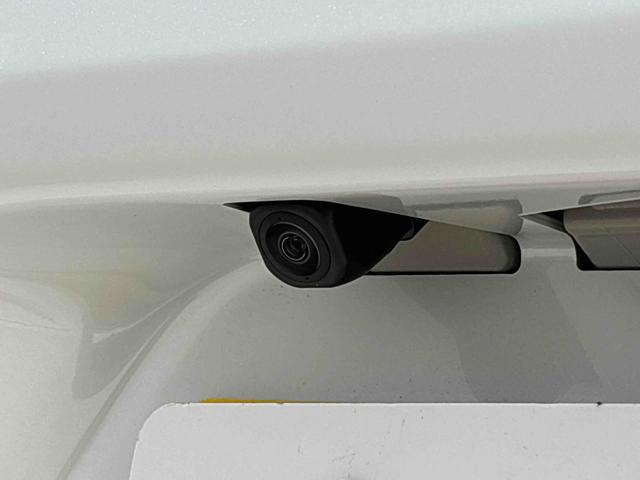 タント カスタムＲＳ　両側パワースライドドア　ターボ付き　パノラマモニター対応純正ナビ装着用アップグレードパック　運転席・助手席シートヒーター　本革巻ステアリングホイール　電動パーキングブレーキブレーキ　オートブレーキホールド機能　オートライト（10枚目）