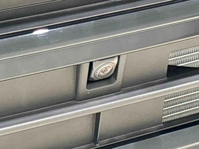 タント カスタムＲＳ　両側パワースライドドア　ターボ付き　パノラマモニター対応純正ナビ装着用アップグレードパック　運転席・助手席シートヒーター　本革巻ステアリングホイール　電動パーキングブレーキブレーキ　オートブレーキホールド機能　オートライト（12枚目）