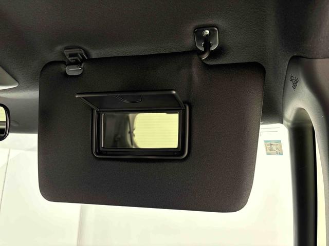 タント カスタムＲＳ　両側パワースライドドア　ターボ付き　パノラマモニター対応純正ナビ装着用アップグレードパック　運転席・助手席シートヒーター　本革巻ステアリングホイール　電動パーキングブレーキブレーキ　オートブレーキホールド機能　オートライト（29枚目）
