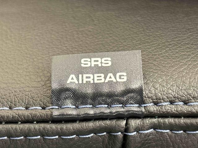 タント カスタムＲＳ　両側パワースライドドア　ターボ付き　パノラマモニター対応純正ナビ装着用アップグレードパック　運転席・助手席シートヒーター　本革巻ステアリングホイール　電動パーキングブレーキブレーキ　オートブレーキホールド機能　オートライト（31枚目）