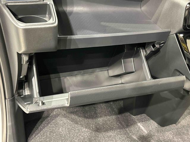 タント カスタムＲＳ　両側パワースライドドア　ターボ付き　パノラマモニター対応純正ナビ装着用アップグレードパック　運転席・助手席シートヒーター　本革巻ステアリングホイール　電動パーキングブレーキブレーキ　オートブレーキホールド機能　オートライト（34枚目）