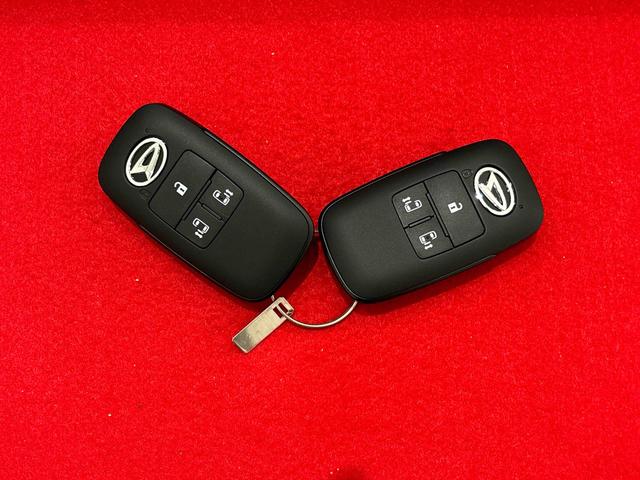 タント カスタムＲＳ　両側パワースライドドア　ターボ付き　パノラマモニター対応純正ナビ装着用アップグレードパック　運転席・助手席シートヒーター　本革巻ステアリングホイール　電動パーキングブレーキブレーキ　オートブレーキホールド機能　オートライト（54枚目）
