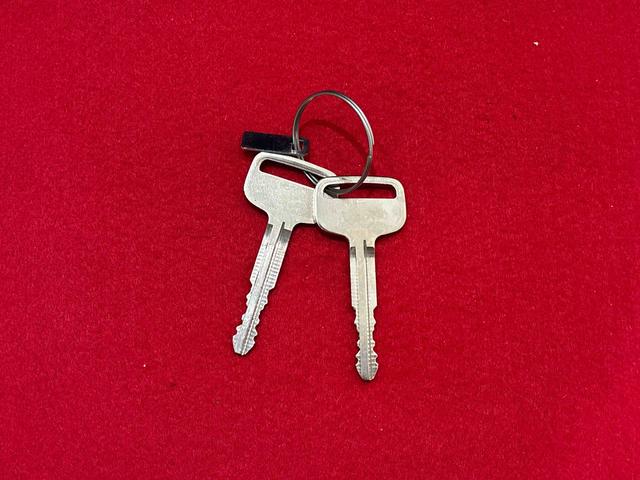 ハイゼットトラック スタンダード 4WD コーナーセンサー AM/FMラジオ ハロゲンヘッドランプ トップシェイドガラス 運転席SRSエアバック バックソナー 電動式パワーステアリング AM/FMラジオ VSC&TRC(47枚目)