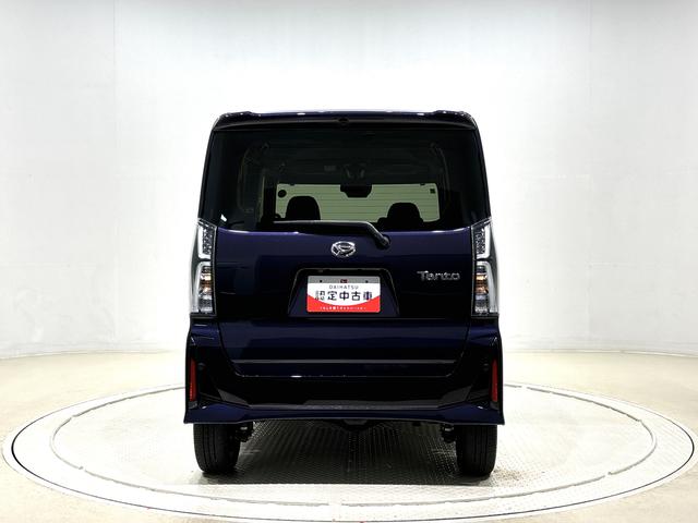 タント カスタムＲＳ　キーフリーシステム　バックカメラ　ＬＥＤオートライト　パワースライドドアウェルカムオープン機能　電動パーキングブレーキ　運転席助手席シートヒーター　アルミホイール　　オート電動格納式ドアミラー　ステアリングスイッチ　サイドエアバッグ（9枚目）