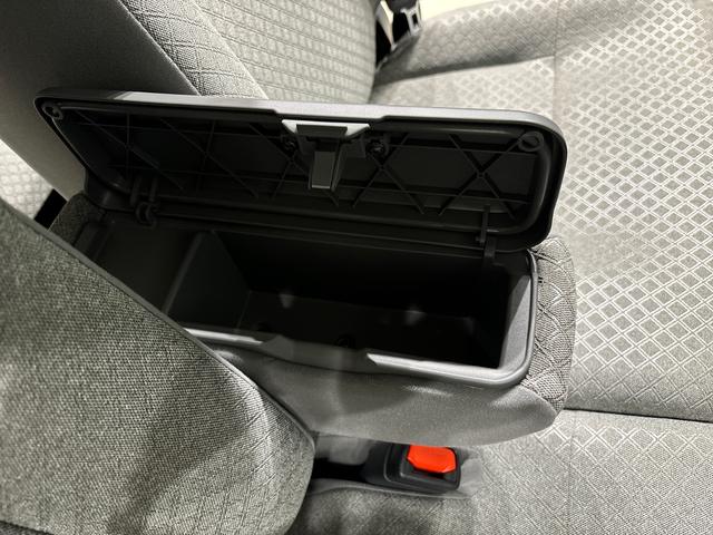 タント Ｘ　バックカメラ　電動パーキングブレーキ　左側パワースライド　ＬＥＤオートライト　パワースライドドアウェルカムオープン機能　電動格納式ドアミラー　助手席ロングスライド　助手席イージークローザー　　セキュリティアラーム　キーフリーシステム（30枚目）