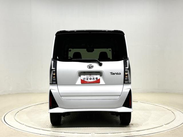 タント カスタムＲＳ　パノラマモニター対応カメラ　ＬＥＤオートライト　パワースライドドアウェルカムオープン機能　電動パーキングブレーキ　運転席助手席シートヒーター　アルミホイール　キーフリーシステム　　オート電動格納式ドアミラー（9枚目）