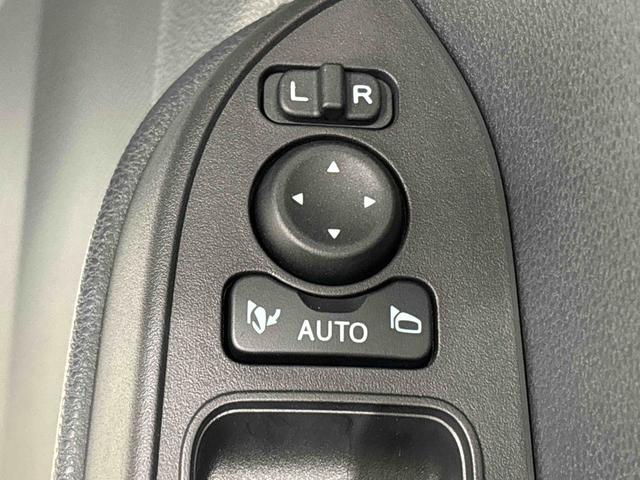 タント カスタムＲＳ　パノラマモニター対応カメラ　ＬＥＤオートライト　パワースライドドアウェルカムオープン機能　電動パーキングブレーキ　運転席助手席シートヒーター　アルミホイール　キーフリーシステム　　オート電動格納式ドアミラー（26枚目）