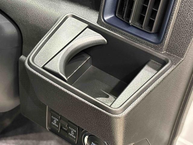 タント カスタムＲＳ　パノラマモニター対応カメラ　ＬＥＤオートライト　パワースライドドアウェルカムオープン機能　電動パーキングブレーキ　運転席助手席シートヒーター　アルミホイール　キーフリーシステム　　オート電動格納式ドアミラー（27枚目）