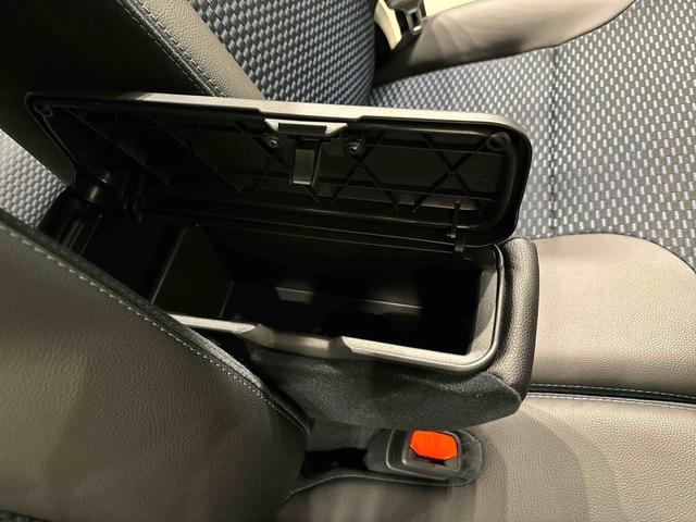 タント カスタムＲＳ　パノラマモニター対応カメラ　ＬＥＤオートライト　パワースライドドアウェルカムオープン機能　電動パーキングブレーキ　運転席助手席シートヒーター　アルミホイール　キーフリーシステム　　オート電動格納式ドアミラー（32枚目）