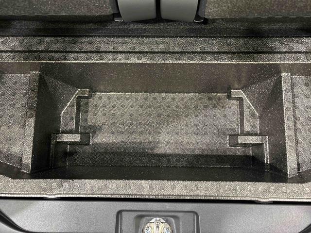 タント カスタムＲＳ　パノラマモニター対応カメラ　ＬＥＤオートライト　パワースライドドアウェルカムオープン機能　電動パーキングブレーキ　運転席助手席シートヒーター　アルミホイール　キーフリーシステム　　オート電動格納式ドアミラー（42枚目）