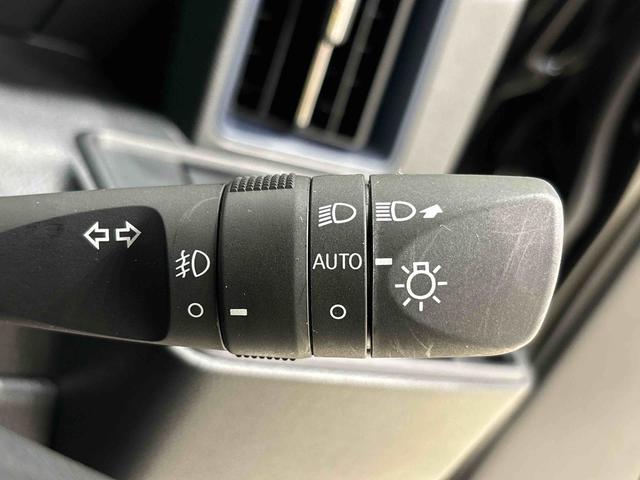 タント カスタムＲＳ　　Ｂカメラ　両側電動スライドドア　ターボ車　ＬＥＤオートライト　パワースライドドアウェルカムオープン機能　オート電動格納式ドアミラー　助手席ロングスライド　助手席イージークローザー　アルミホイール　キーフリーシステム　前席シートヒーター（23枚目）