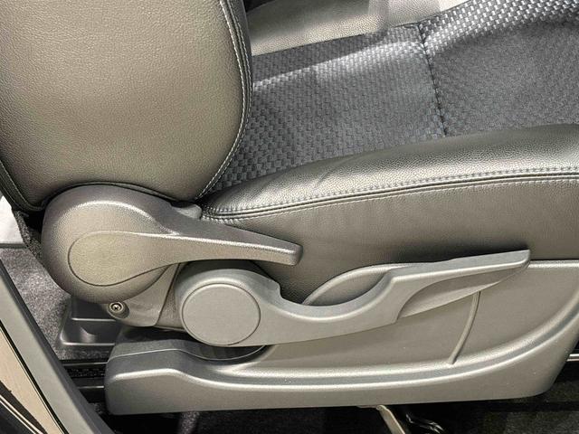 タント カスタムＲＳ　　Ｂカメラ　両側電動スライドドア　ターボ車　ＬＥＤオートライト　パワースライドドアウェルカムオープン機能　オート電動格納式ドアミラー　助手席ロングスライド　助手席イージークローザー　アルミホイール　キーフリーシステム　前席シートヒーター（28枚目）