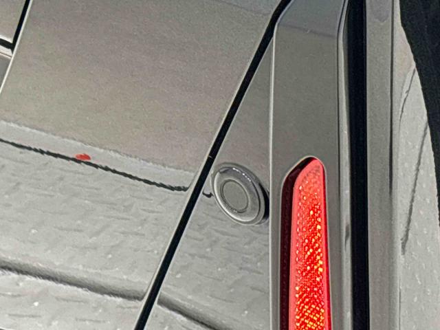 タント カスタムＲＳ　　Ｂカメラ　両側電動スライドドア　ターボ車　ＬＥＤオートライト　パワースライドドアウェルカムオープン機能　オート電動格納式ドアミラー　助手席ロングスライド　助手席イージークローザー　アルミホイール　キーフリーシステム　前席シートヒーター（37枚目）