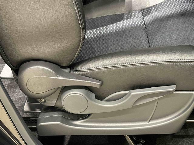 タント カスタムＲＳ　パノラマモニター対応カメラ　ＬＥＤオートライト　パワースライドドアウェルカムオープン機能　オート電動格納式ドアミラー　助手席ロングスライド　助手席イージークローザー　アルミホイール　キーフリーシステム（30枚目）