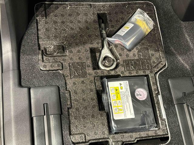 タント カスタムＲＳ　パノラマモニター対応カメラ　ＬＥＤオートライト　パワースライドドアウェルカムオープン機能　オート電動格納式ドアミラー　助手席ロングスライド　助手席イージークローザー　アルミホイール　キーフリーシステム（35枚目）