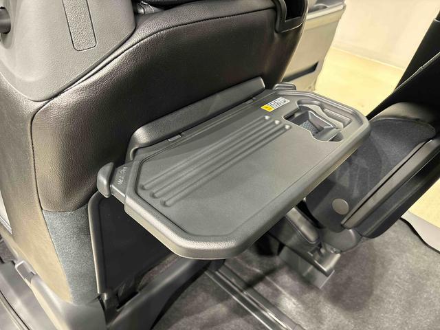 タント カスタムＲＳ　パノラマモニター対応カメラ　ＬＥＤオートライト　パワースライドドアウェルカムオープン機能　オート電動格納式ドアミラー　助手席ロングスライド　助手席イージークローザー　アルミホイール　キーフリーシステム（37枚目）