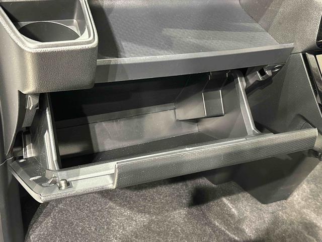 タント カスタム　ＲＳ　　電子パーキング　両側パワースライドドア　ＬＥＤオートライト　パワースライドドアウェルカムオープン機能　電動パーキングブレーキ　運転席助手席シートヒーター　アルミホイール　キーフリーシステム　　オート電動格納式ドアミラー（32枚目）