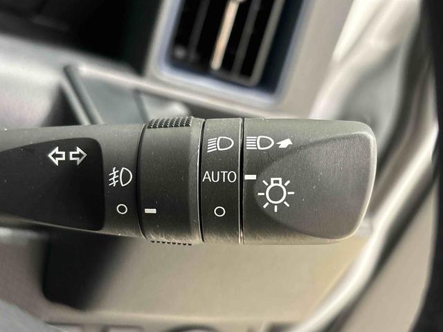 タント カスタムRS 4WD コーナーセンサー バックカメラ付き LEDオートライト パワースライドドアウェルカムオープン機能 電動パーキングブレーキ 運転席助手席シートヒーター アルミホイール キーフリーシステム オート電動格納式ドアミラー(23枚目)