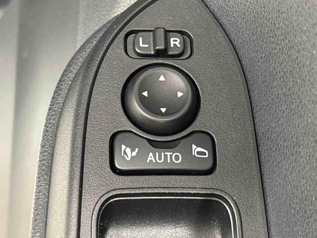 タント カスタムRS 4WD コーナーセンサー バックカメラ付き LEDオートライト パワースライドドアウェルカムオープン機能 電動パーキングブレーキ 運転席助手席シートヒーター アルミホイール キーフリーシステム オート電動格納式ドアミラー(24枚目)