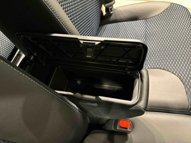 タント カスタムＸ　ＬＥＤオートライト　パワースライドドアウェルカムオープン機能　電動パーキングブレーキ　運転席助手席シートヒーター　アルミホイール　キーフリーシステム　　オート電動格納式ドアミラー（30枚目）