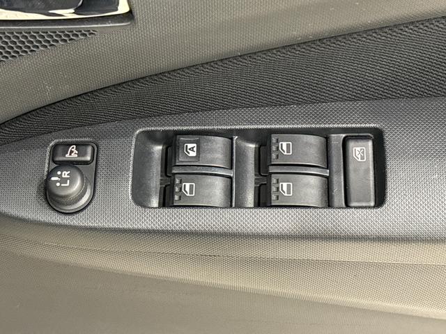 ムーヴ カスタム　ＲＳ　バックカメラ　ＥＴＣ車載器　オートエアコン　アルミホイール　オートライト　プッシュボタンスタート　セキュリティアラーム　運転席シートリフター　電動格納ドアミラー（21枚目）