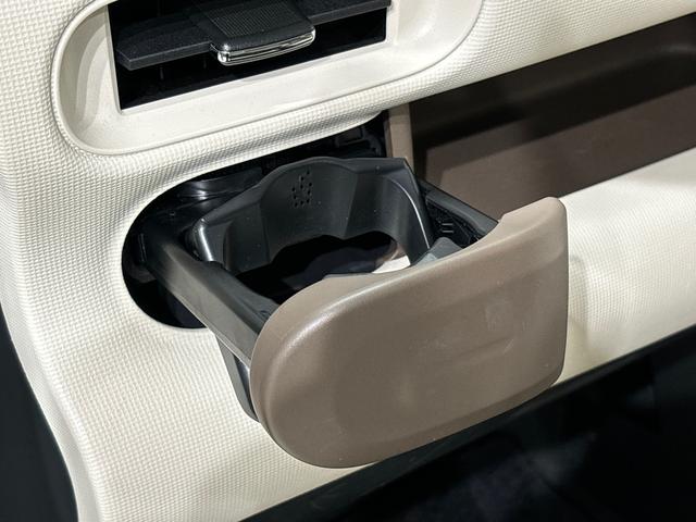 ムーヴキャンバス Ｇメイクアップリミテッド　ＳＡＩＩＩ　全方位モニターカメラ　ドライブレコーダー　後席両側パワースライドドア　ＬＥＤヘッドライト・フォグランプ　サイドエアバッグ　オートライト　オートエアコン　プッシュボタンスタート　キーフリーシステム（35枚目）