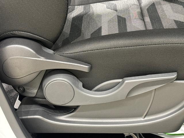 �^�]��̑̊i�ɍ��킹�āC�^�]�Ȃ̍��ʂ̍����������ł���V�[�g���t�^�[���t���Ă܂�