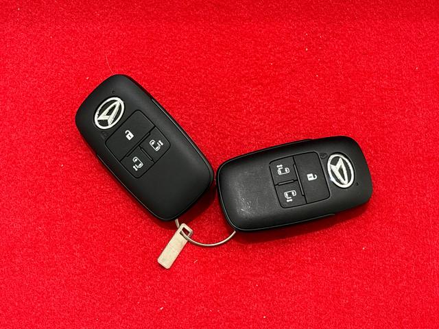 �d�q�J�[�h�L�[���g�т��Ă���΁A���N�G�X�g�X�C�b�`�����������Ńh�A�̎{���Ɖ������s���܂��B����������h�~�ɖ𗧂C���r���C�U�[�@�\�t���ł��B