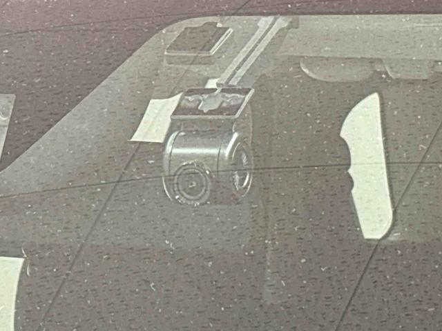 ロッキー X HEV ディスプレイオーディオ ドラレコ ETC LEDヘッドランプ アクティブマルチインフォメーションメーター アルミホイール オートライト プッシュボタンスタート(9枚目)