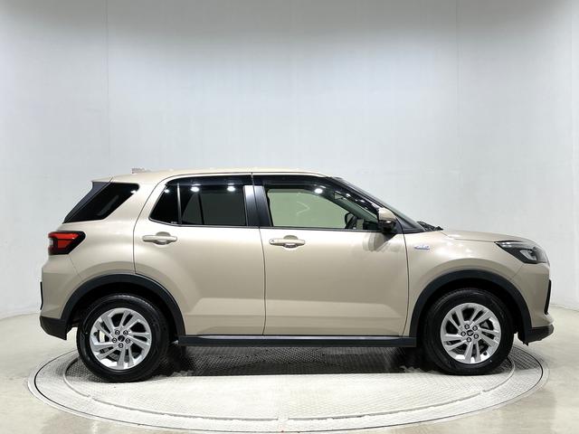 ロッキー X HEV ディスプレイオーディオ ドラレコ ETC LEDヘッドランプ アクティブマルチインフォメーションメーター アルミホイール オートライト プッシュボタンスタート(13枚目)