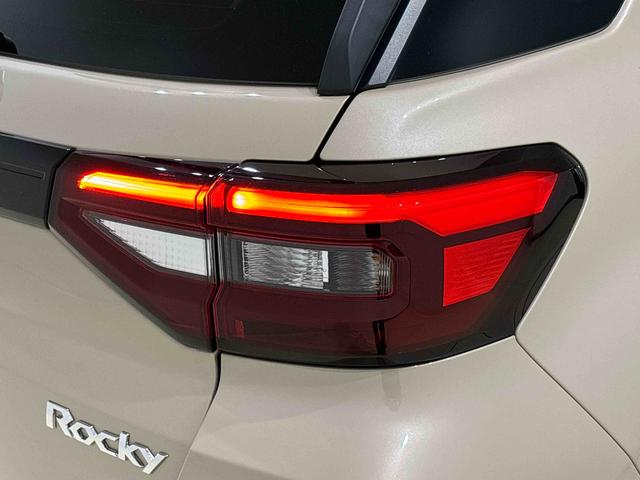 ロッキー X HEV ディスプレイオーディオ ドラレコ ETC LEDヘッドランプ アクティブマルチインフォメーションメーター アルミホイール オートライト プッシュボタンスタート(50枚目)