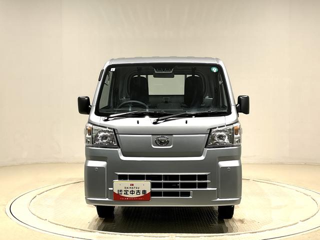 ハイゼットトラック スタンダード ハロゲンヘッドランプ 運転席SRSエアバック 電動式パワーステアリング AM/FMラジオ スペアタイヤ ガードフレーム(6枚目)