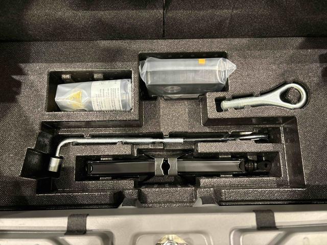 タフト Ｇ　クロムベンチャー　　ＬＥＤヘッドライト　オートライト　スカイフィールトップ　クロムパック　メッキパック　シルバーアンダーガーニッシュ　インテリアアクセント　ＬＥＤオートライト＆フォグランプ　電動パーキングブレーキ　バックカメラ　アルミホイール（39枚目）