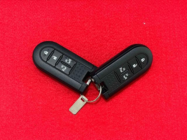 ムーヴキャンバス Ｘリミテッドメイクアップ　ＳＡＩＩＩ　２ＷＤ　ＣＶＴ車　両側電動スライドドア　マルチリフレクターハロゲンヘッドライト　ＬＥＤフォグランプ　社外品カードナビゲーション　バックカメラ　キーフリーシステム　電動格納ドアミラー（52枚目）