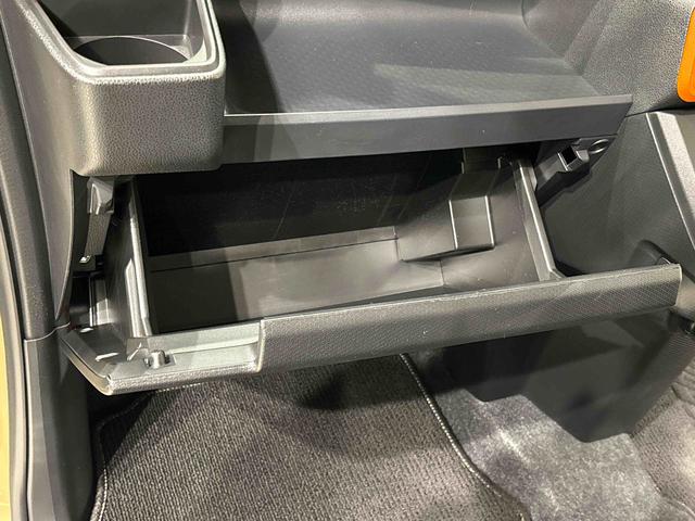 タント ファンクロス　バックモニター対応カメラ　ＬＥＤオートライト　電動パーキングブレーキ　運転席助手席シートヒーター　アルミホイール　キーフリーシステム　　オート電動格納式ドアミラー（32枚目）