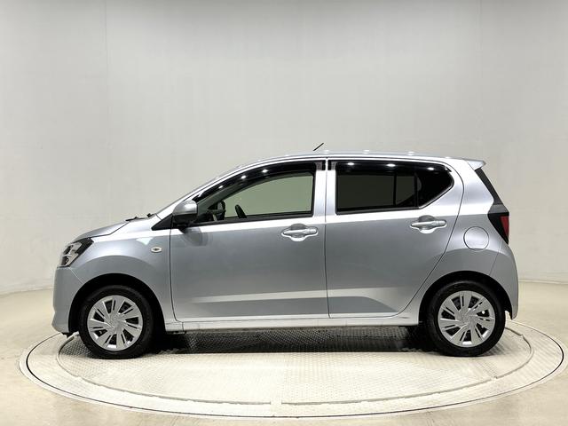 ミライース X リミテッドSAIII LEDヘッドランプ セキュリティアラーム コーナーセンサー 14インチフルホイールキャップ キーレスエントリー 電動格納式ドアミラー ショツピングフック マニュアルエアコン(12枚目)