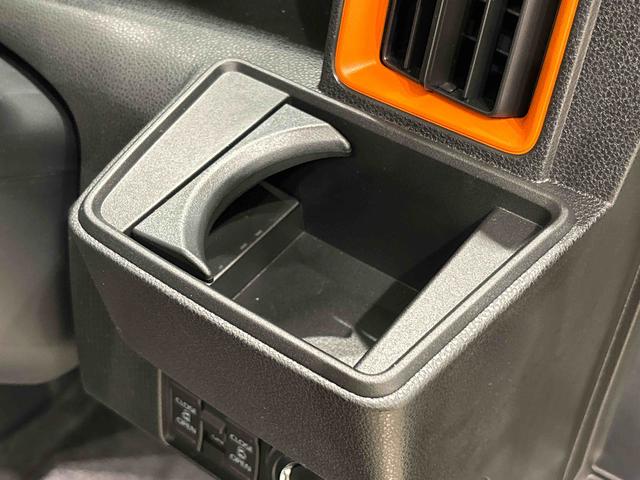 タント ファンクロス　２ＷＤ　ＣＶＴ車　両側電動スライドドア　キーシステム　キーシステム連動電動格納ドアミラー　運転席・助手席シートヒーター　バックカメラ　電動パーキングブレーキ（25枚目）