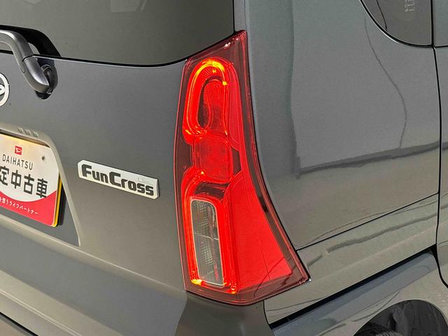 タント ファンクロス　２ＷＤ　ＣＶＴ車　両側電動スライドドア　キーシステム　キーシステム連動電動格納ドアミラー　運転席・助手席シートヒーター　バックカメラ　電動パーキングブレーキ（48枚目）