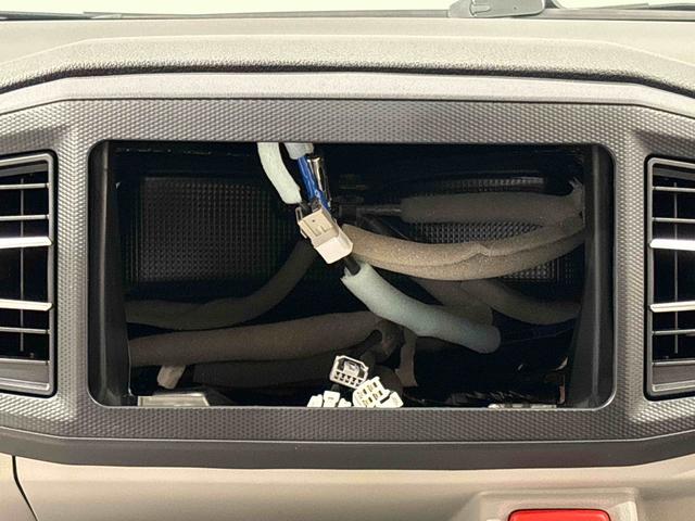 ミライース Ｘ　ＳＡＩＩＩ　手引き式サイドブレーキ　キーレスエントリー　ＬＥＤヘッドランプ　電動格納式ドアミラー　パワーウインドゥ（フロントドア・リヤドア）　スモークドガラス　リバース連動リヤワイパー　コーナーセンサー（フロント２個・リヤ４個）（13枚目）