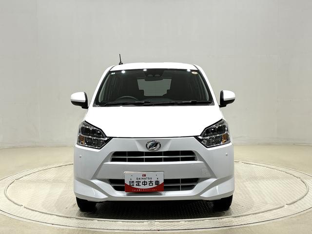 ミライース Ｘ　ＳＡＩＩＩ　ＬＥＤヘッドランプ　セキュリティアラーム　コーナーセンサー　１４インチフルホイールキャップ　キーレスエントリー　電動格納式ドアミラー　ショツピングフック　マニュアルエアコン（6枚目）