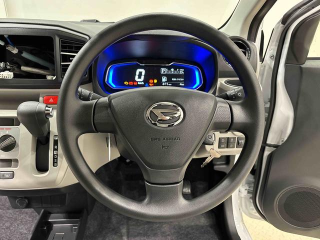 ミライース Ｘ　ＳＡＩＩＩ　ＬＥＤヘッドランプ　セキュリティアラーム　コーナーセンサー　１４インチフルホイールキャップ　キーレスエントリー　電動格納式ドアミラー　ショツピングフック　マニュアルエアコン（12枚目）