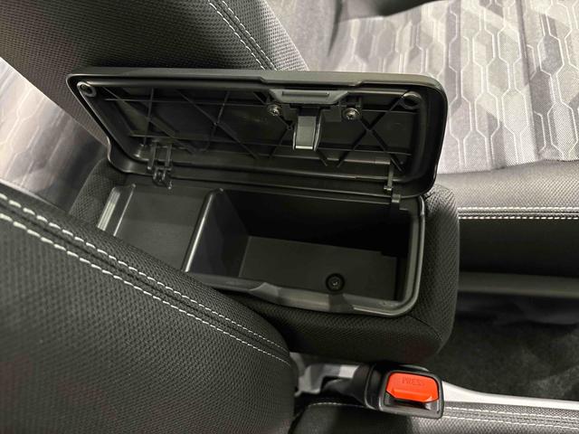 タフト Ｇターボ　クロムベンチャー　ナビ　ＥＴＣ　ドラレコ　スカイフィールトップ　クロムパック　メッキパック　シルバーアンダーガーニッシュ　インテリアアクセント　ＬＥＤオートハイビーム＆フォグランプ　電動パーキングブレーキ　バックカメラ　アルミホイール（32枚目）