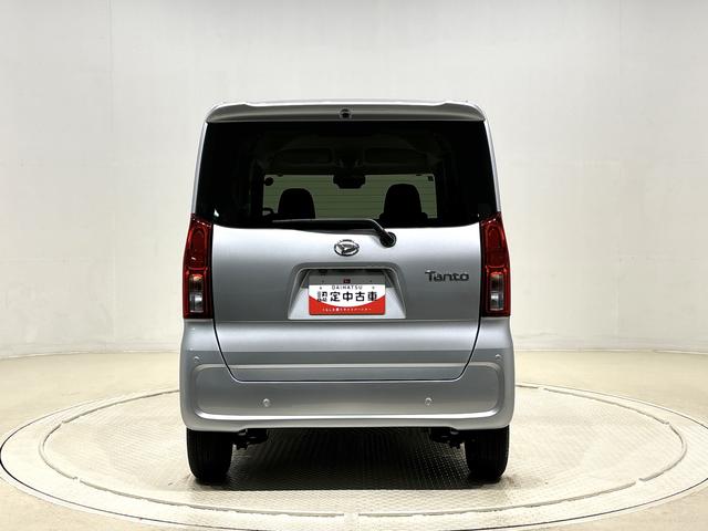 タント Ｘ　ＬＥＤオートライト　パワースライドドアウェルカムオープン機能　電動パーキングブレーキ　運転席助手席シートヒーター　　フルホイールキャツプ　キーフリーシステム　　オート電動格納式ドアミラー（9枚目）
