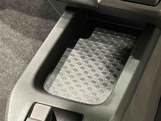 タフト Ｇターボ　ダーククロムベンチャー　バックモニター対応　スカイフィールトップ　クロムパック　メッキパック　シルバーアンダーガーニッシュ　インテリアアクセント　ＬＥＤオートハイビーム＆フォグランプ　電動パーキングブレーキ　バックカメラ　アルミホイール（19枚目）