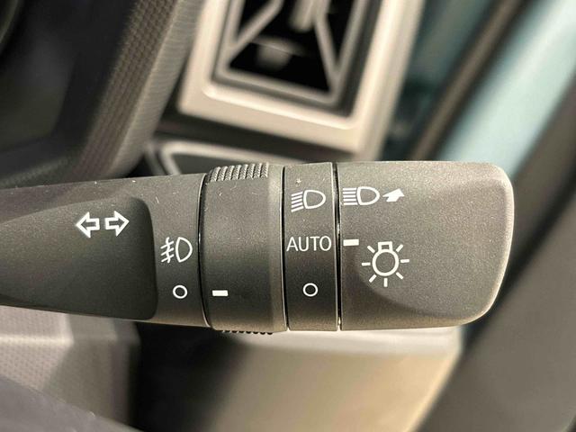 タフト Ｇターボ　ダーククロムベンチャー　バックモニター対応　スカイフィールトップ　クロムパック　メッキパック　シルバーアンダーガーニッシュ　インテリアアクセント　ＬＥＤオートハイビーム＆フォグランプ　電動パーキングブレーキ　バックカメラ　アルミホイール（24枚目）