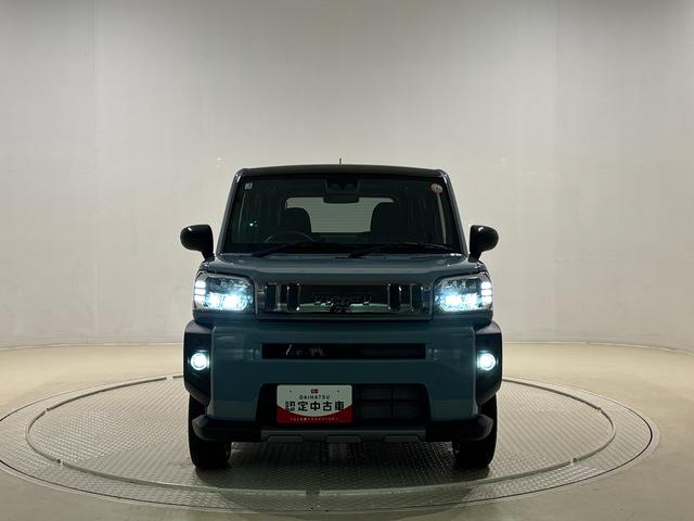 タフト Ｇターボ　ダーククロムベンチャー　バックモニター対応　スカイフィールトップ　クロムパック　メッキパック　シルバーアンダーガーニッシュ　インテリアアクセント　ＬＥＤオートハイビーム＆フォグランプ　電動パーキングブレーキ　バックカメラ　アルミホイール（43枚目）